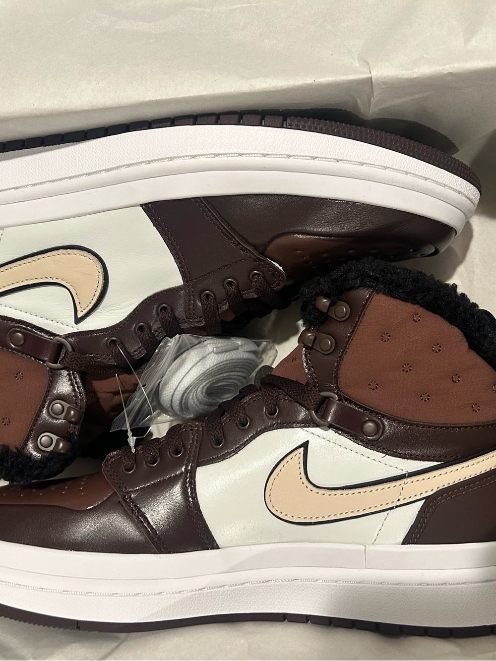 Nike Air Jordan 1 Acclimate
Brown Basalt size 12